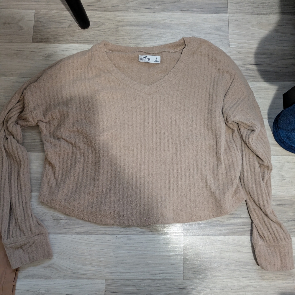 Hollister Tan Ribbed Crop Blouse
